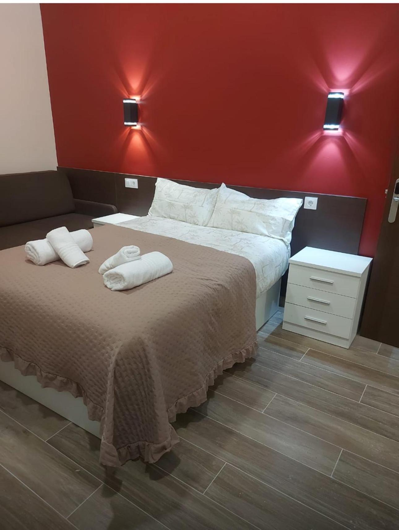 Hostal “ Infantas” Madrid Exteriör bild