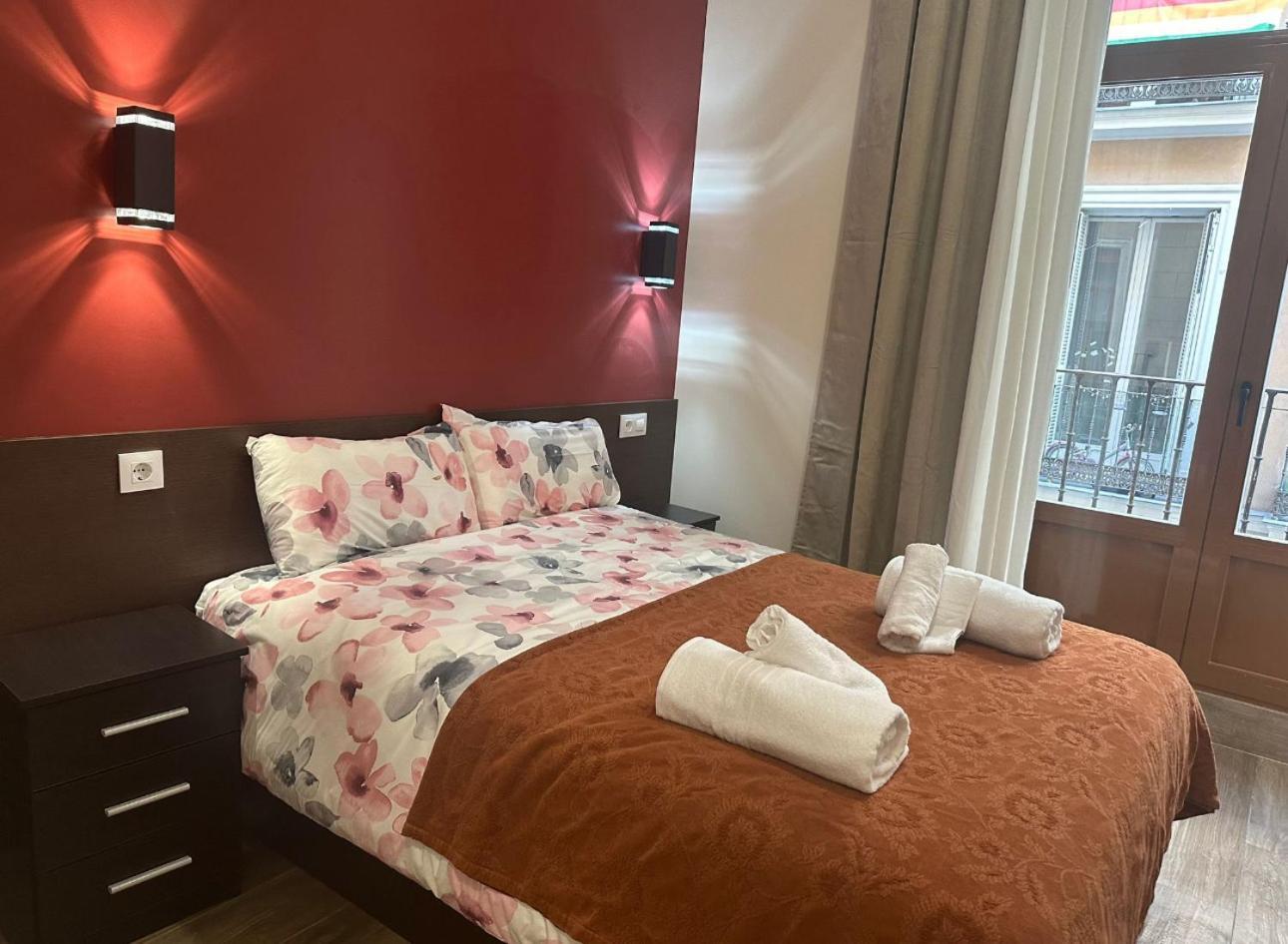Hostal “ Infantas” Madrid Exteriör bild